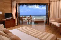 Adaaran Select Meedhupparu Premium All-Inclusive Hotel a Maduvvari