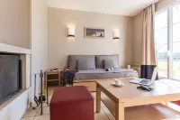 Résidence Pierre & Vacances le Green Beach Hotels in Commes