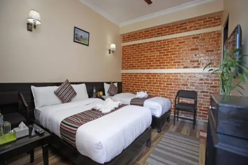 Dhampus Resort Hotels in Kushma