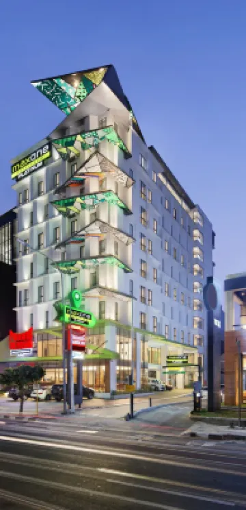 MaxOne Platinum Hayam Wuruk Hotels near Merdeka Palace