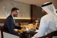 روز ريحان من روتانا - دبي - بار