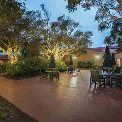 La Jolla Beach and Tennis Club Hotel Exterior