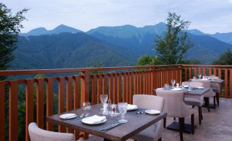 Green Flow Hotel