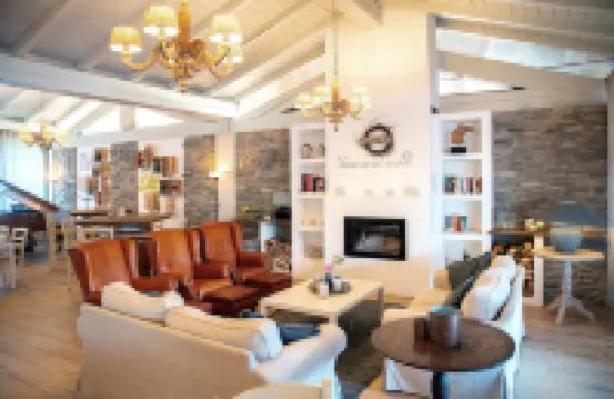 Weekend Glamping Resort Hotels in San Felice del Benaco