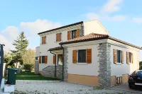 Villa Arton Heated Swimming-Pool
