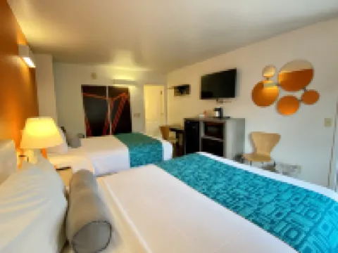 喬治湖豪生酒店