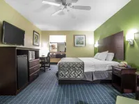 Rodeway Inn & Suites Hotels in Needles