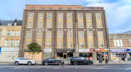 Ilford Grand Hotel Отели в г. Редбридж