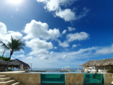 特里頓精品酒店和餐廳 瓜亞卡內斯酒店