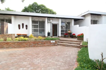 Wilger Guesthouse Отели рядом с достопримечательностью «Twenty Three on Riverside»