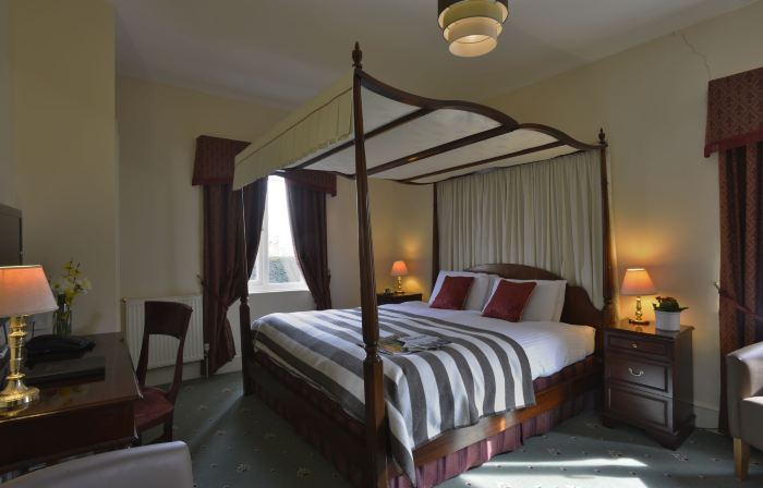 Taunton House Hotel