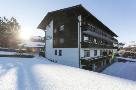 Appartementhaus Solstein Отели в г. Seefeld in Tirol