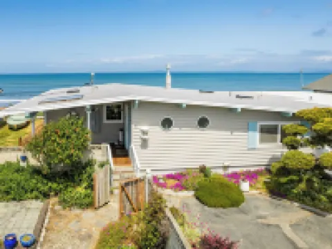 West Beach Wonderland by AvantStay Hotels in Oak Harbor