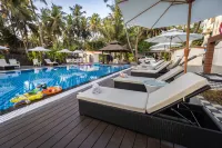The Woodside Inn - Rooftop Pools