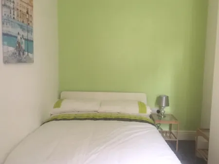 Townhouse @Richmond Street Stoke Отели рядом с достопримечательностью «Трентам Гарденс»