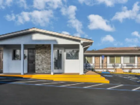 Sea Rock Inn - Long Beach Hotels in Long Beach