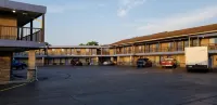 FairBridge Inn Express North Lima - Bãi đậu xe