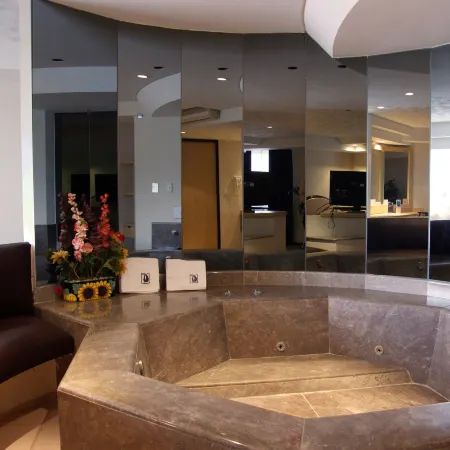 Porto Novo Hotel & Suites