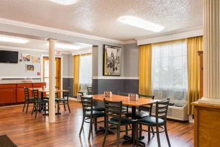 Econo Lodge Jacksonville Near Little Rock Air Force Base