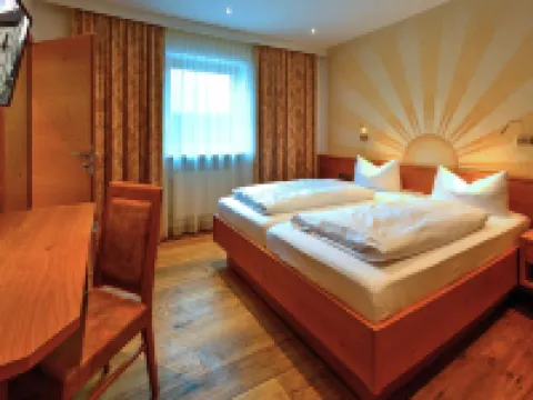 Gasthof zur Post Hotels in Raisting