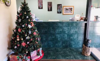 Relax Inn Perry National Fairgrounds Area I-75