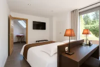 Espace Zen'Ing Hotels in Gondecourt