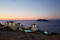 Eleia Seafront Rooms & Villas