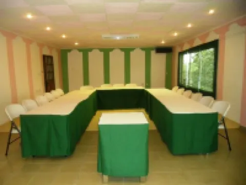 Victoria Guest House Hotels in Limbe