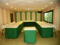 Victoria Guest House Hotels in Bonadikombo