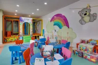 Ramada Hotel & Suites by Wyndham Kusadasi - 4 étoiles