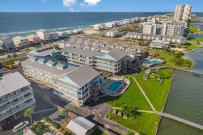 Lagoon Run 105 by Vacation Homes Collection