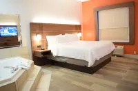 Holiday Inn Express & Suites PENSACOLA W I-10 by IHG