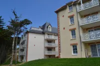 Les Villas du Spa Hotels near La Flora