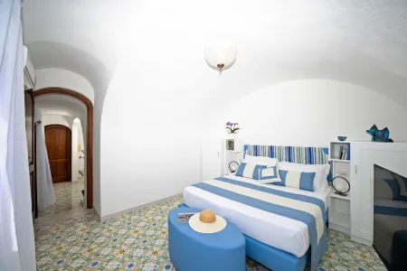 Estate4Home - Emeri Positano Отели рядом с достопримечательностью «Positano Spiaggia»