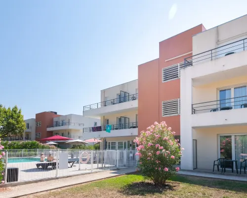 Zenitude Hôtel-Résidences Cannes Mandelieu من الخارج Photos