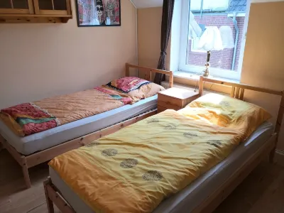 Vacation apartment in a beautiful location between 2 lakes for 2-6 people Bahnhof Bad Malente-Gremsmühlen附近的飯店
