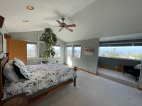 Elegant but practical retreat to maximize your enjoyment in beautiful HMB Hotels in El Granada