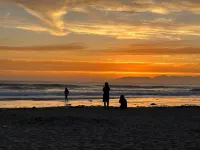 Tropical Retreat. Great for 6-8 guest. Close to beaches.