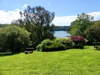 Lovely Sea View 2-Bed Apt in Rineen Sleeps 4