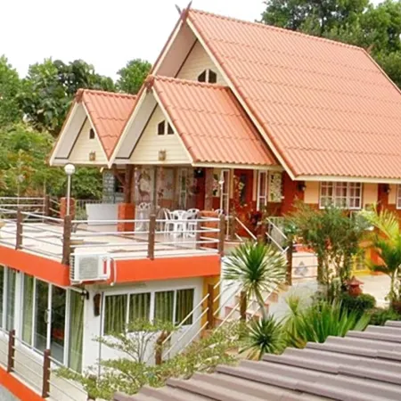 Klong Sai Hills Resort Отели в г. Ванг Нам Кхио