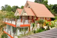 Klong Sai Hills Resort Hotels near Thanunporn Vineyard