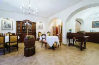 Spa Beerland Chateaux – U Zlaté Hrušky / at Golden Pear Hotels in Hradcany