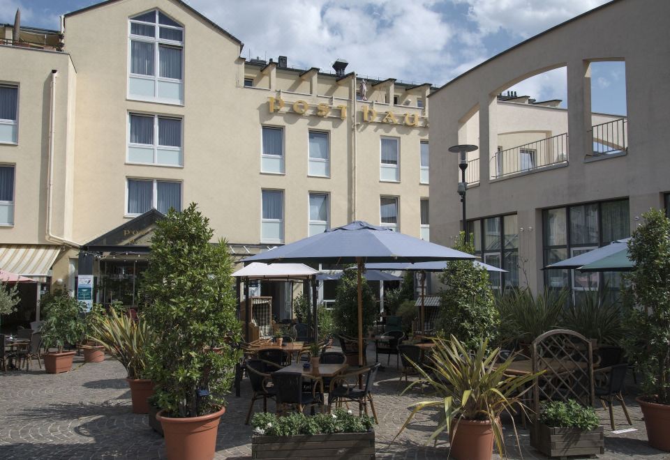 4. 포스트하우스 호..