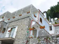 La Sorgente del Sole Hotels in Positano