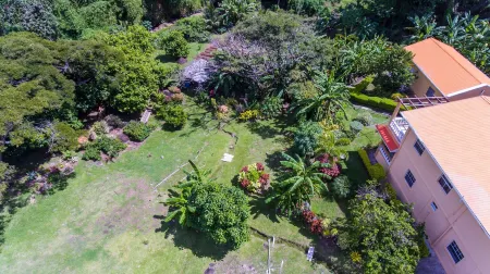 ClarenceVille Villa Apartments Отели в г. Ред Гейт