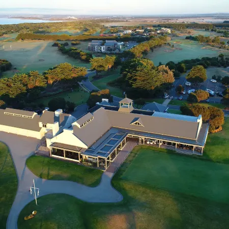 13th Beach Golf Lodges