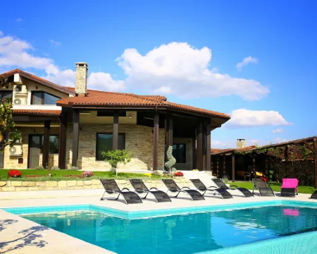 Villa Heaven Hills Hotels in Balchik