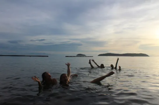 Island Smiles Homestay โรงแรมใกล้Cham Islands