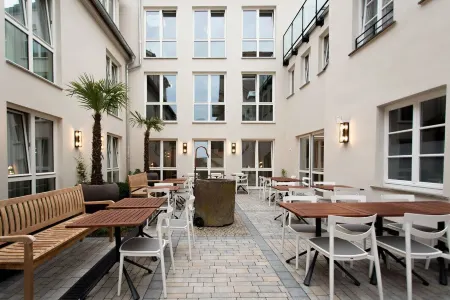 Hotel Tuchhaus Отели в г. Випфельд