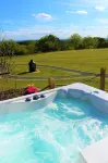 Cairnfold Cabins - spa